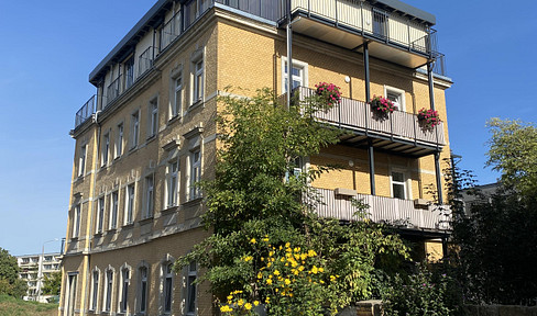 2-room office with view in renovated old building with elevator, EBK, underfloor heating