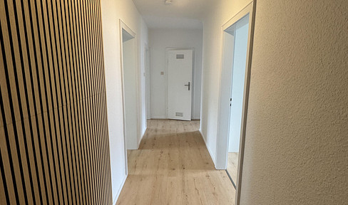 Möbliertes Zimmer oder gesamte 3er WG - Neustadt