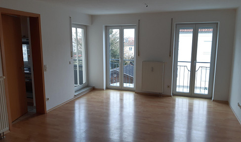 Schöne 2.5 Zimmerwohnung mit Garten und TG in Etting