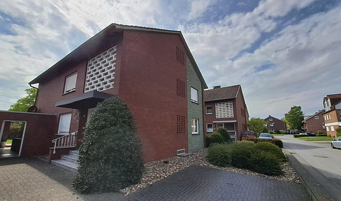Two-family house for sale in a quiet location
