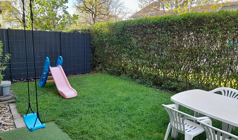 Barrier-free 3-room first floor apartment with garden and 2 parking spaces