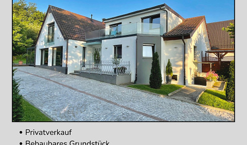Charming detached house with conservatory, large garden & potential for further development
