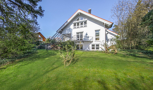 Kapellenberg. Dream home, right next to the protected landscape area.
