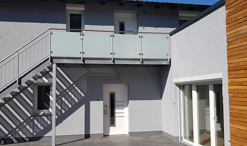 Erstbezug - Effizienz-Haus mit 2 tollen Wohnungen - in Coburg