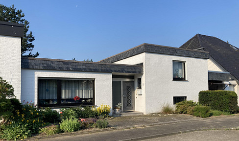 Ansprechendes, ideal gelegenes, praktisches (4-5 Z.) split-level Haus in Tönisvorst (prov.frei)