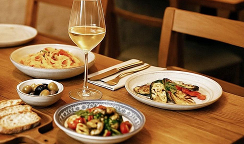 Charmantes Restaurant mit Parkblick – Ihre Chance in Prenzlauer Berg