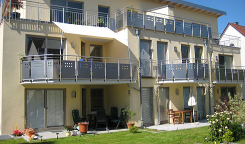 As good as new 3.5 room apartment with terrace in the center of Aalen. Available immediately.