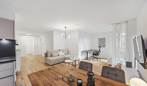 Exclusively furnished and renovated apartment, EBK, balcony and underground parking space