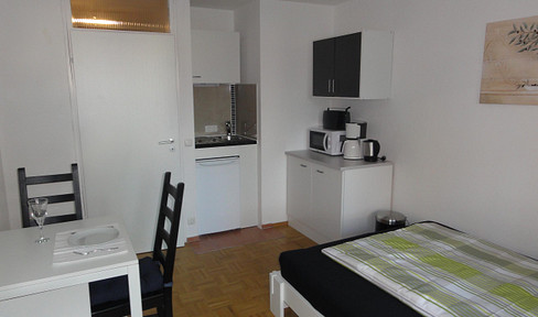Available from June 1! U-Bahn "Rotkreuzplatz", 3rd floor, fully furnished// Also available for expats!