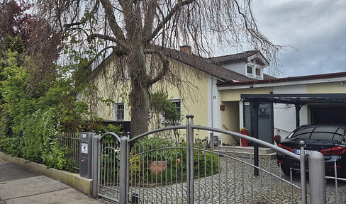 Großes hochwertiges Einfamilien- / Mehrgenerationenhaus mit Einliegerwohnung