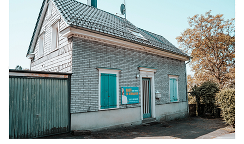 Detached house with garden and cellar