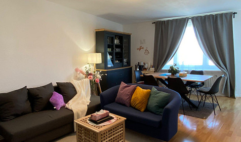 Modern, freshly renovated 3-room apartment with balcony near Wilhelmsplatz in Offenbach