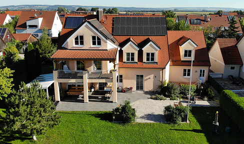 Exklusives Haus, großzügig, lichtdurchflutet, keine Provision!