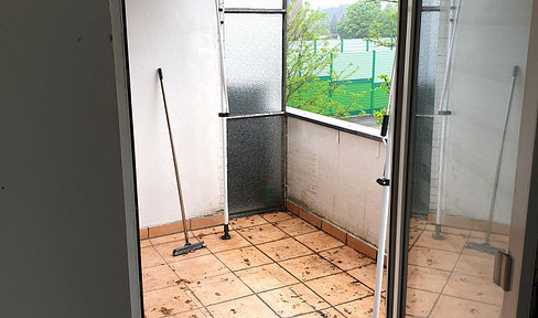Renovierte 3-Zimmer-Wohnung mit neuem Bad, Küche & großem Balkon - zum 1. Juni