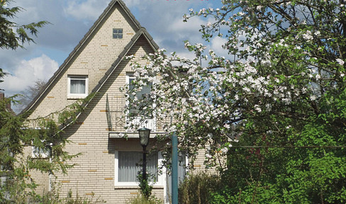 Attractive plot with EFH in a central location in Quickborn