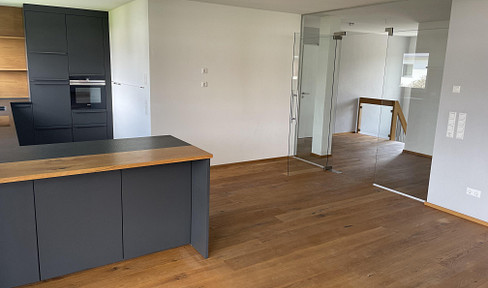 Ab sofort verfügbar: TOP Maisonette-Wohnung, 5 Zimmer, 3 Stellplätze, Garten in Wasserburg, Bodensee