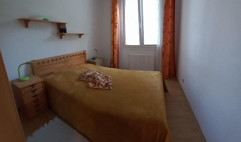Zwei Zimmer , 43m²+ 5m² Loggia