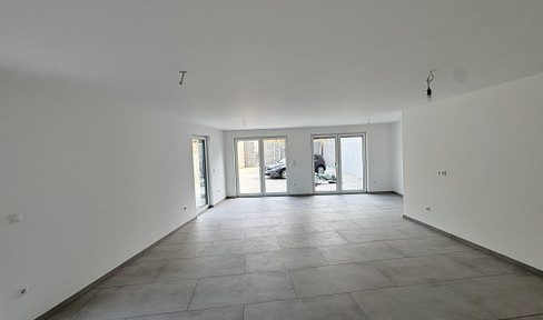 Erdgeschosswohnung mit Terrasse