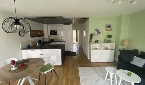 Fully furnished bright & modern 2-room apartment with sunny balcony for rent