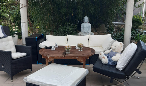 modern furnished apartment available immediately 650,00 Euro cold