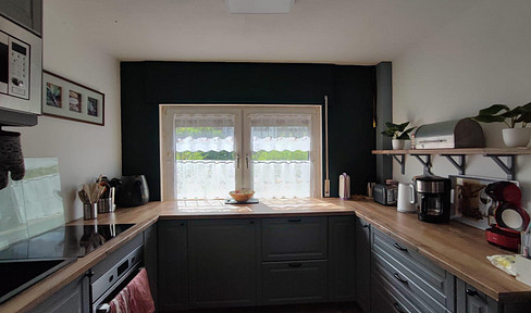 End terraced house with garden
