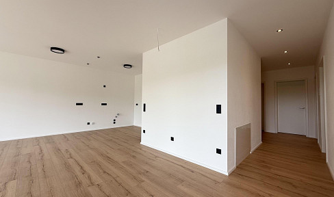 Stylish living in Passau: 4-room new-build highlight with fitted kitchen, designer bathroom & balcony