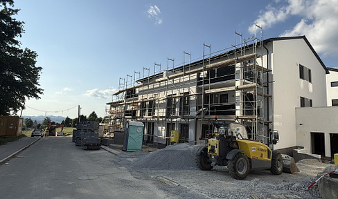 Stylish living in Passau: 4-room new-build highlight with fitted kitchen, designer bathroom & balcony