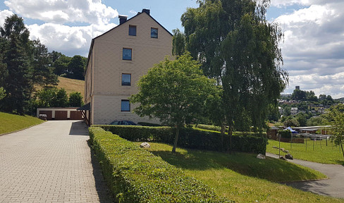Provisionsfrei 3-Zimmer Eigentumswohnung EG hell, ruhig und naturnah mit zwei Stellplätzen vorm Haus