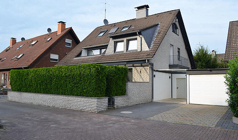 Gepflegtes Zweifamilienhausmit in Dinslaken-Bruch