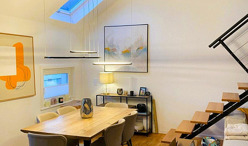 Bezugsfertige 3,5 Zimmer Dachgeschoss-Maisonette-Wohnung auf 2 Ebenen mit Balkon & Skylineblick