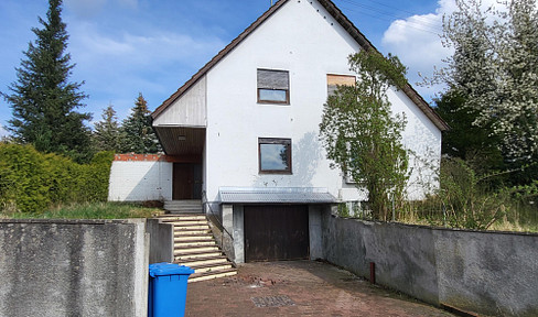 + großzügiges Einfamilienhaus mit Garten und Entfaltungsmöglichkeiten + Zentral + hell