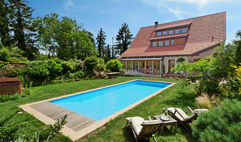 Hofgut Pfalz: Schwimmbad, Weinkeller, Wellness, großes Grundstück, exklusive Eventlocation