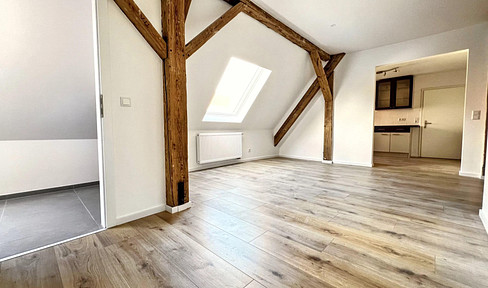 Geschmackvolle 4,5-Zimmer-Maisonnette-Wohnung mit gehobener Innenausstattung in Nürnberg-Muggenhof