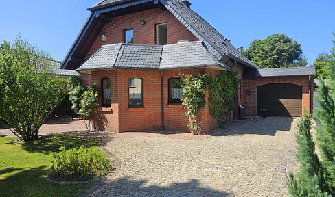 gepflegtes Einfamilienhaus mit Schwimmteich und viel Erweiterungspotential in Hennigsdorf