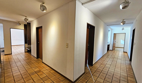 Spacious practice space for rent