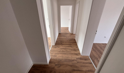 Apartment for rent: 3-room apartment in the best location in Stadtbergen. Suitable for shared living, close to the city, and modern.