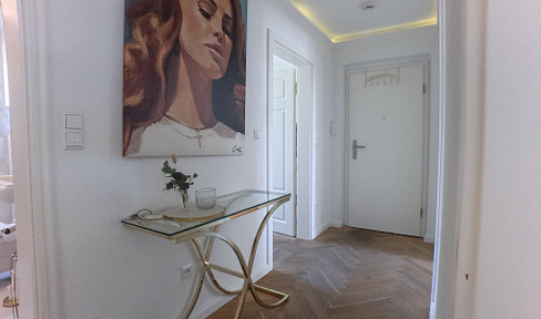 FREE OF COMMISSION!!! Stylish 3 room apartment * upscale refurbished * in the best location of Friedrichshafen!