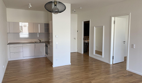 Attractive apartment with balcony and fitted kitchen in Berlin Tiergarten