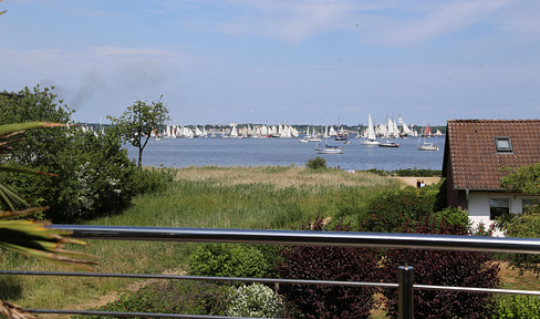 Moderne Bauhausstil Villa mit Schwimmbad und Wasserblick
