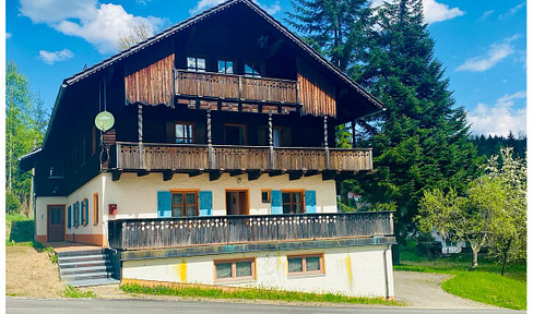 Country house in the Bavarian Forest on the edge of the forest
