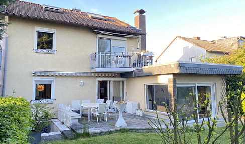 Elegantes Reihenendhaus in direkter Feldrandlage – Karben Petterweil