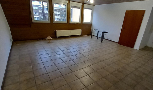 Helles Appartment, ca. 43m², große Fensterfront, 1.OG