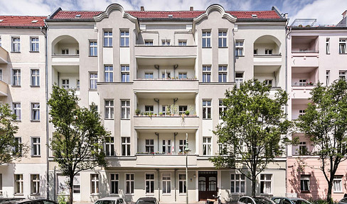 Living area with open kitchen, sleeping room, Balcony, Elevator - Prenzlauer Berg