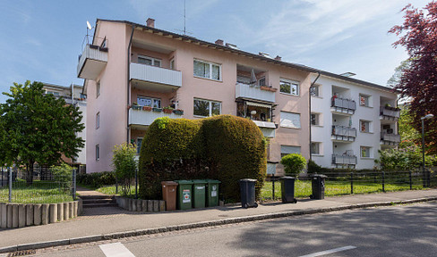 Traumlage Freiburg-Wiehre - Lichtdurchflutete 3-Zimmer-Wohnung mit Balkon in der Peter-Thumb-Straße