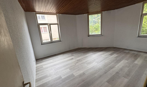 Frisch renovierte 4-Zimmer-Wohnung für Großfamilie