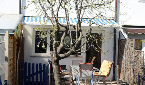 Helles, freundliches Reihenmittelhaus in Leonberg von privat