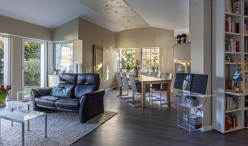 House within a house - Attractive and unusual apartment in the south of Dortmund