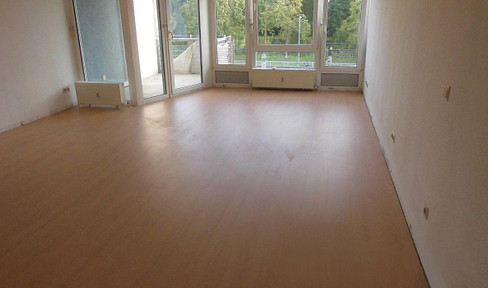 Geräumige 1-Zimmer-Wohnung im 1. Stock mit separater Küche und Balkon in Eggenstein-Leopoldshafen