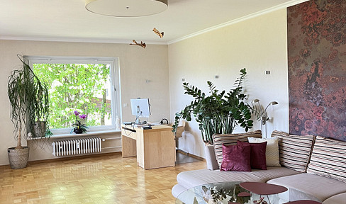 Tasteful 6-room apartment with terrace and EBK