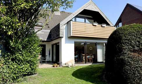 Sensational house - property for owner-occupiers & investors in an upmarket residential area